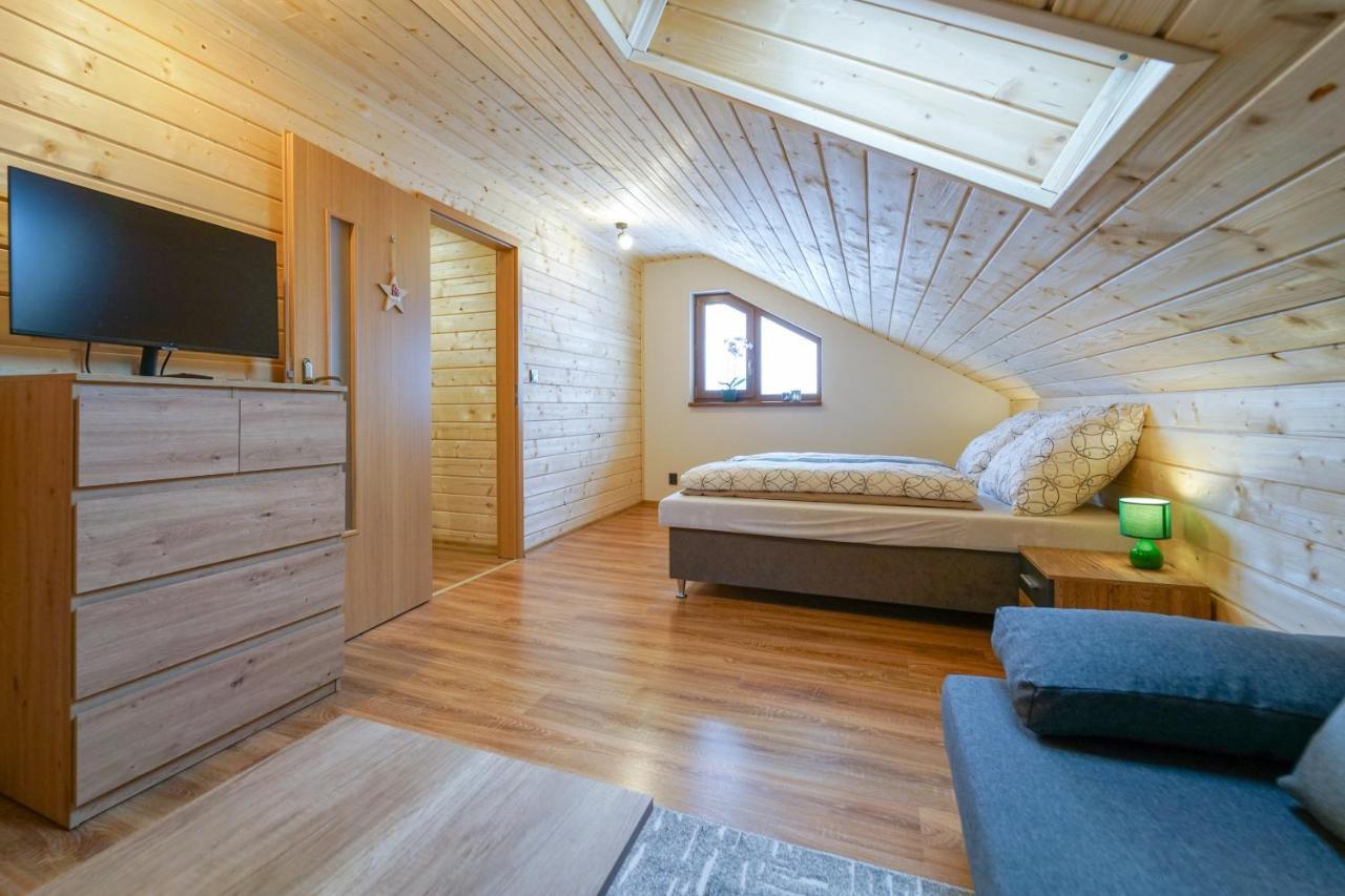 Villa Triti Stará Lesná エクステリア 写真