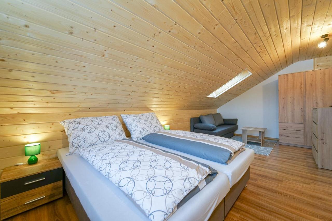 Villa Triti Stará Lesná エクステリア 写真